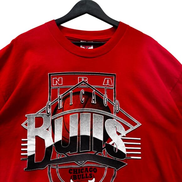Vintage NBA Chicago Bulls Spellout NBA Tee XL - Picture 2 of 7